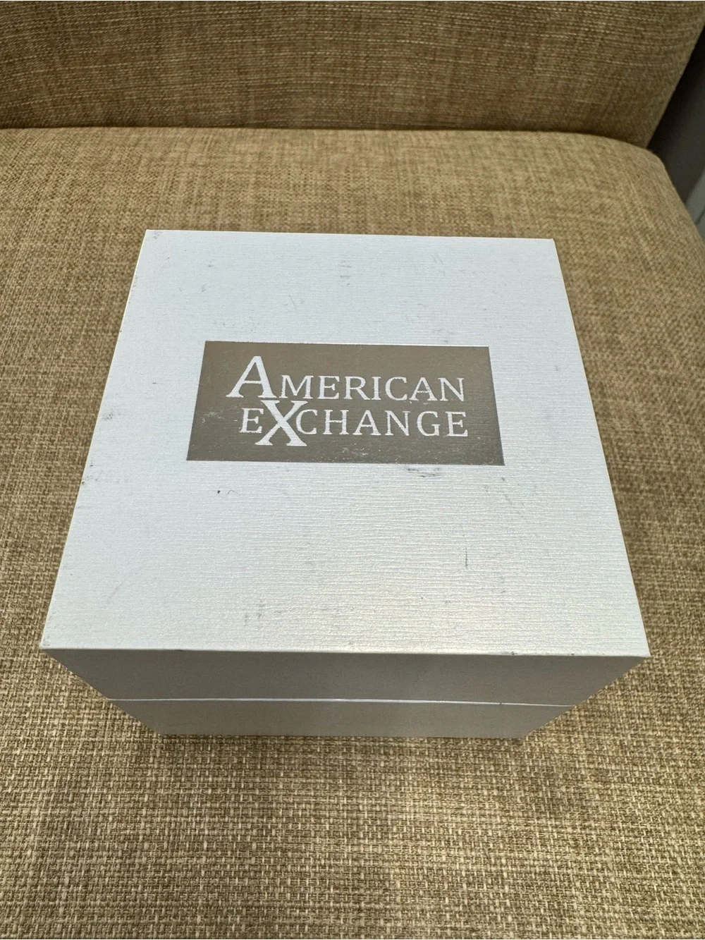 American Exchange Women’s Quartz Analog Gold Tone White Dial Bracelet Watch Box